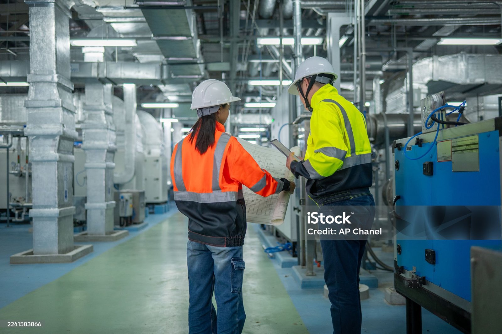 مستقبل التحكم الصناعي: الانتقال إلى أنظمة PLC الذكية